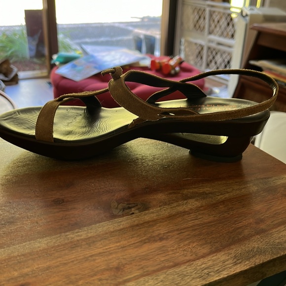 Donald J Pliner Women’s CISSO Sandals -Gold Metallic Size 8 - Picture 2 of 8